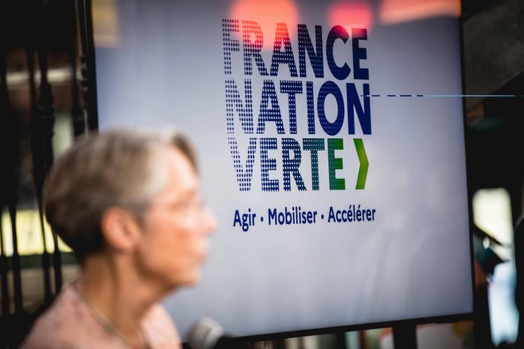 Elisabeth Borne présente la planification écologique du gouvernement