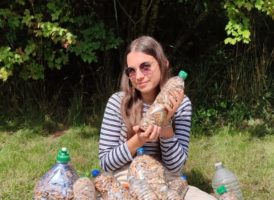 Julie, éco-activiste de 15 ans, engagée pour l'écologie sur instagram avec son compte @sauvonslaterrejl