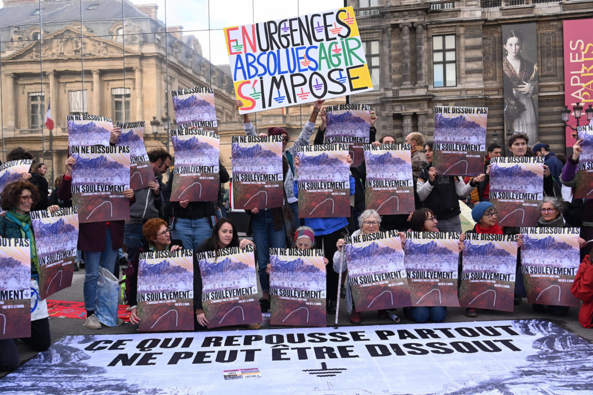Rassemblement contre la dissolution du collectif les Soulèvements de la Terre à Paris