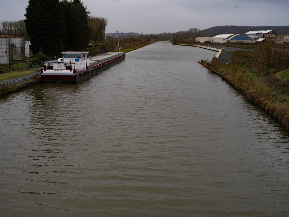 Chantier du canal pour les navires de grands gabarits à travers la région picarde et l'Oise