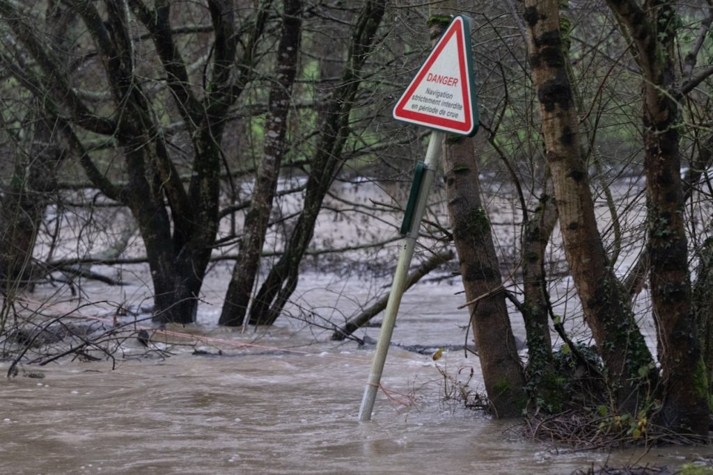 La Loire-Atlantique comme neuf autres départements a été placée en vigilance orange pluie-inondation par Météo France en raison d’importantes précipitations arrivant sur un sol déjà saturé d'eau