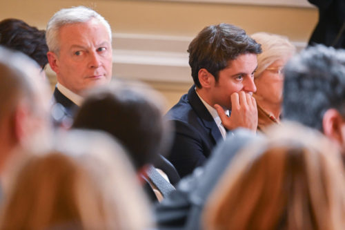 Bruno Le Maire et Gabriel Attal pendant la conférence de presse d’Emmanuel Macron le 16 janvier