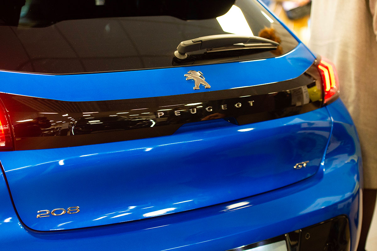 Peugeot est l'un des constructeurs proposant des voitures électriques éligibles au dispositif de leasing 2024, Crédit Cedric LEMOINE/SIPA