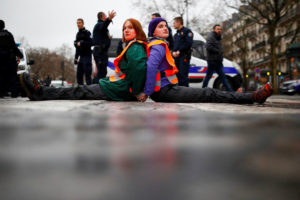 Riposte alimentaire bloque une grande avenue parisienne pour protester contre les coupes du budget de MaPrimeRénov