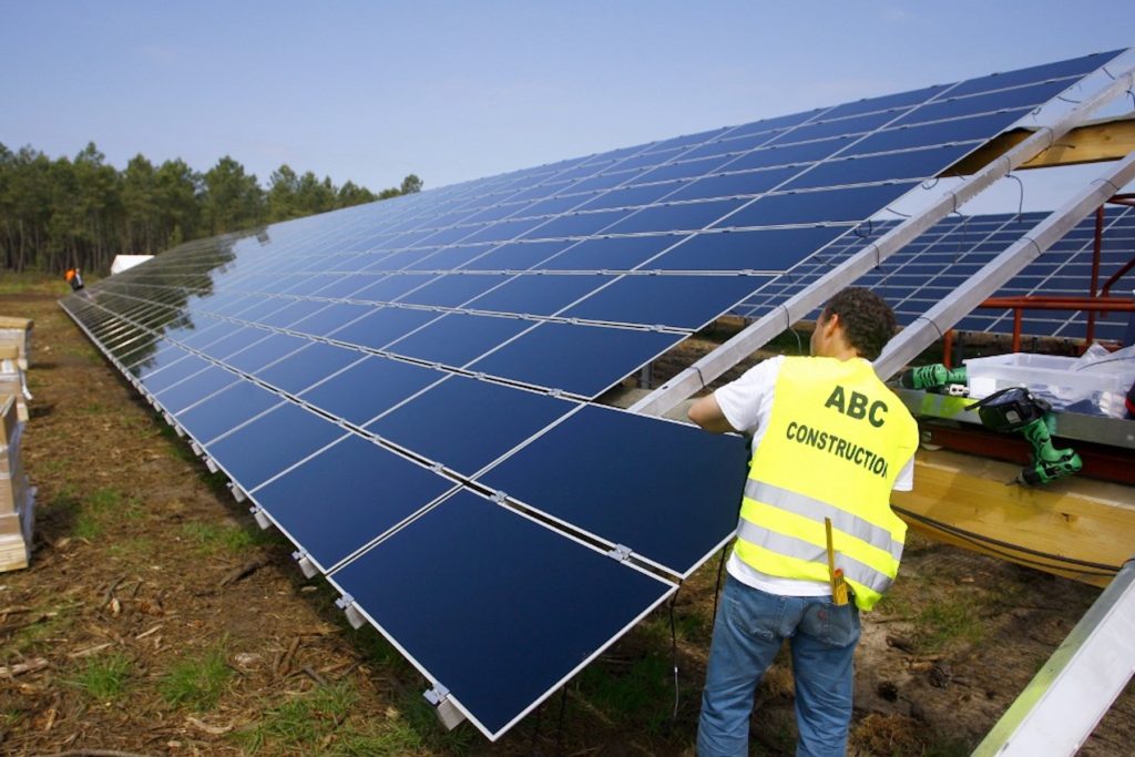 Le parc solaire de Losse-Gabardan dans les Landes