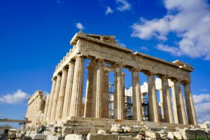 Canicule en Grèce : entre fermeture des monuments et incendies massifs